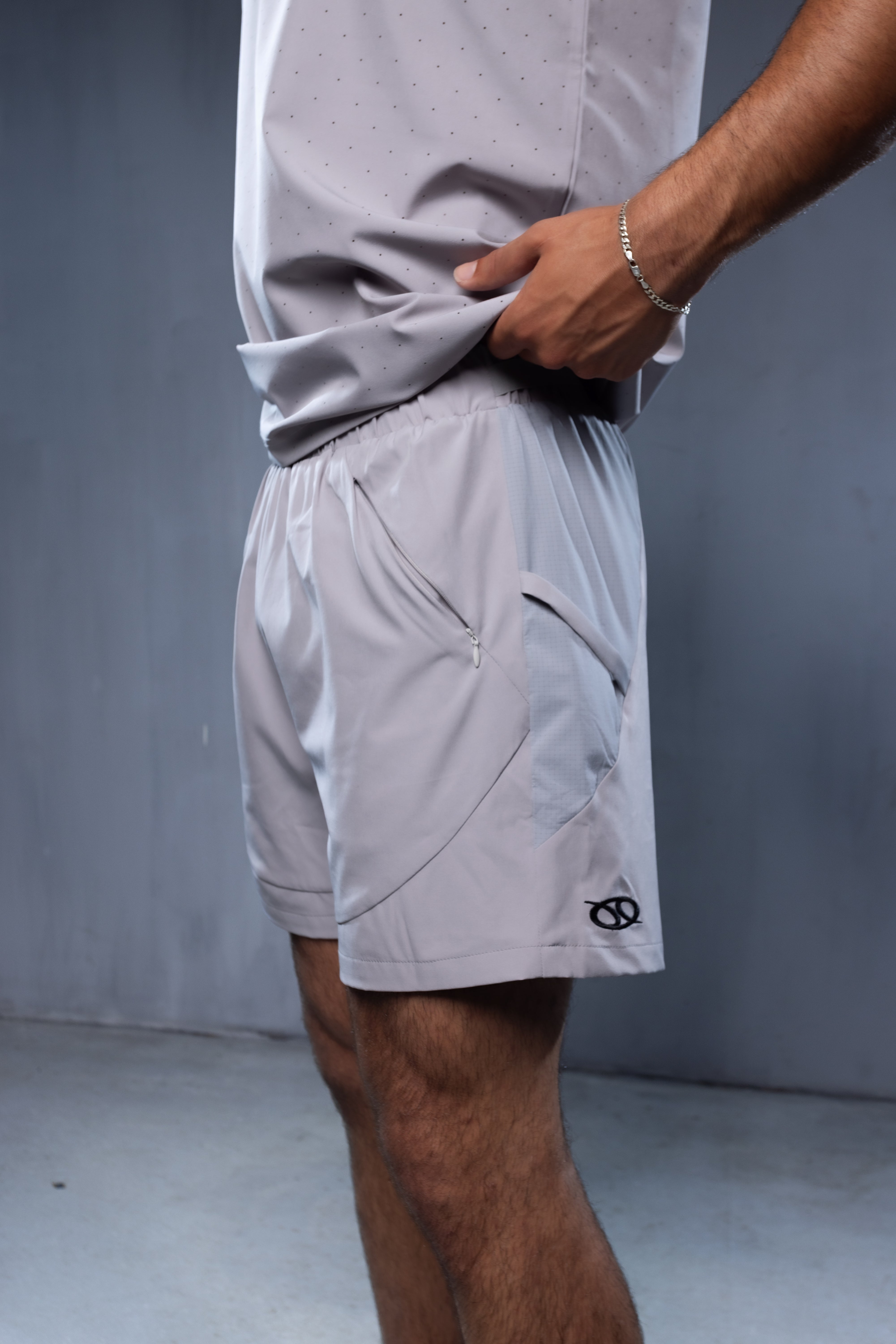 STRIDE SHORTS