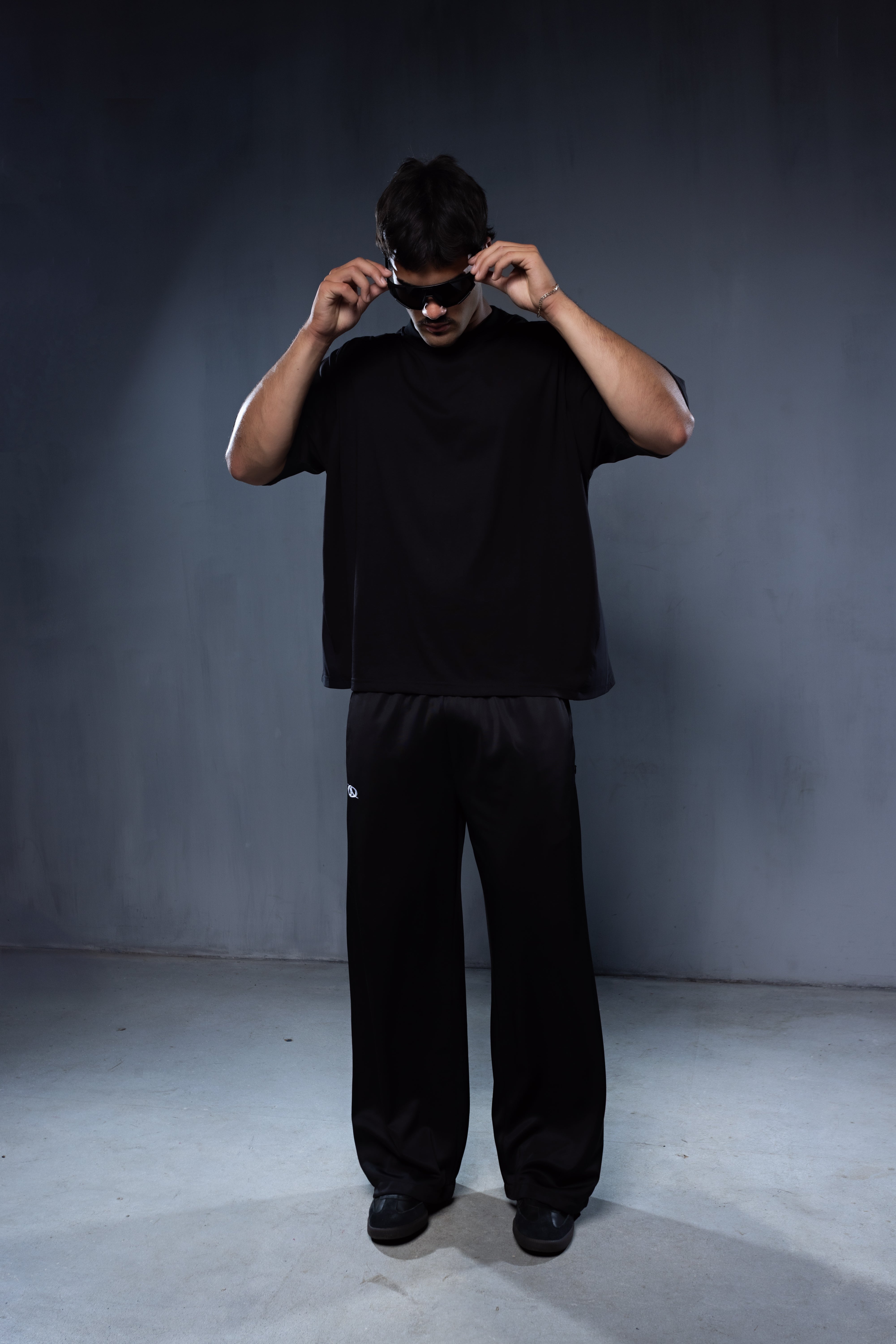 FLOW SWEATS